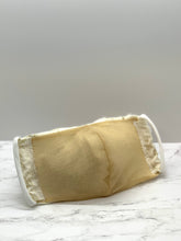 Load image into Gallery viewer, Cream Applique Mask 0310
